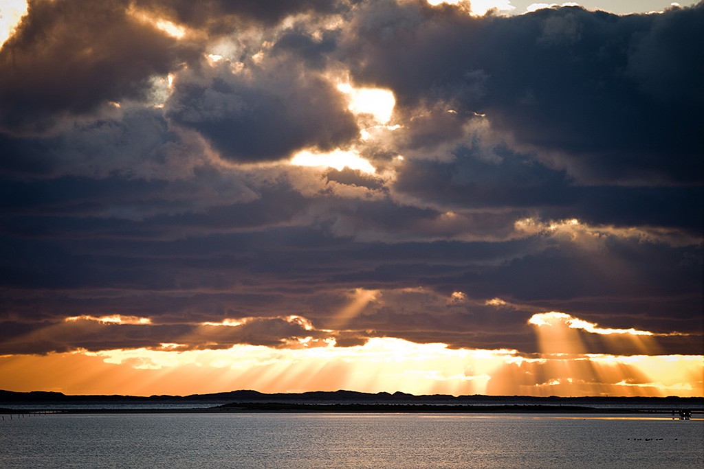 dramatischer Sonnenuntergang auf der Insel Rømø